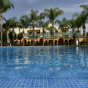 Hotel &